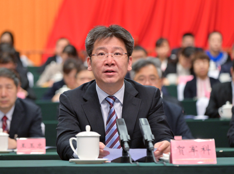 四川省科學(xué)技術(shù)協(xié)會(huì)第十次代表大會(huì)開(kāi)幕
主動(dòng)服務(wù)國(guó)家大局 堅(jiān)定扛起時(shí)代使命
以磅礴科技力量更好助推四川現(xiàn)代化建設(shè)
王曉暉賀軍科講話 施小琳出席「相關(guān)圖片」